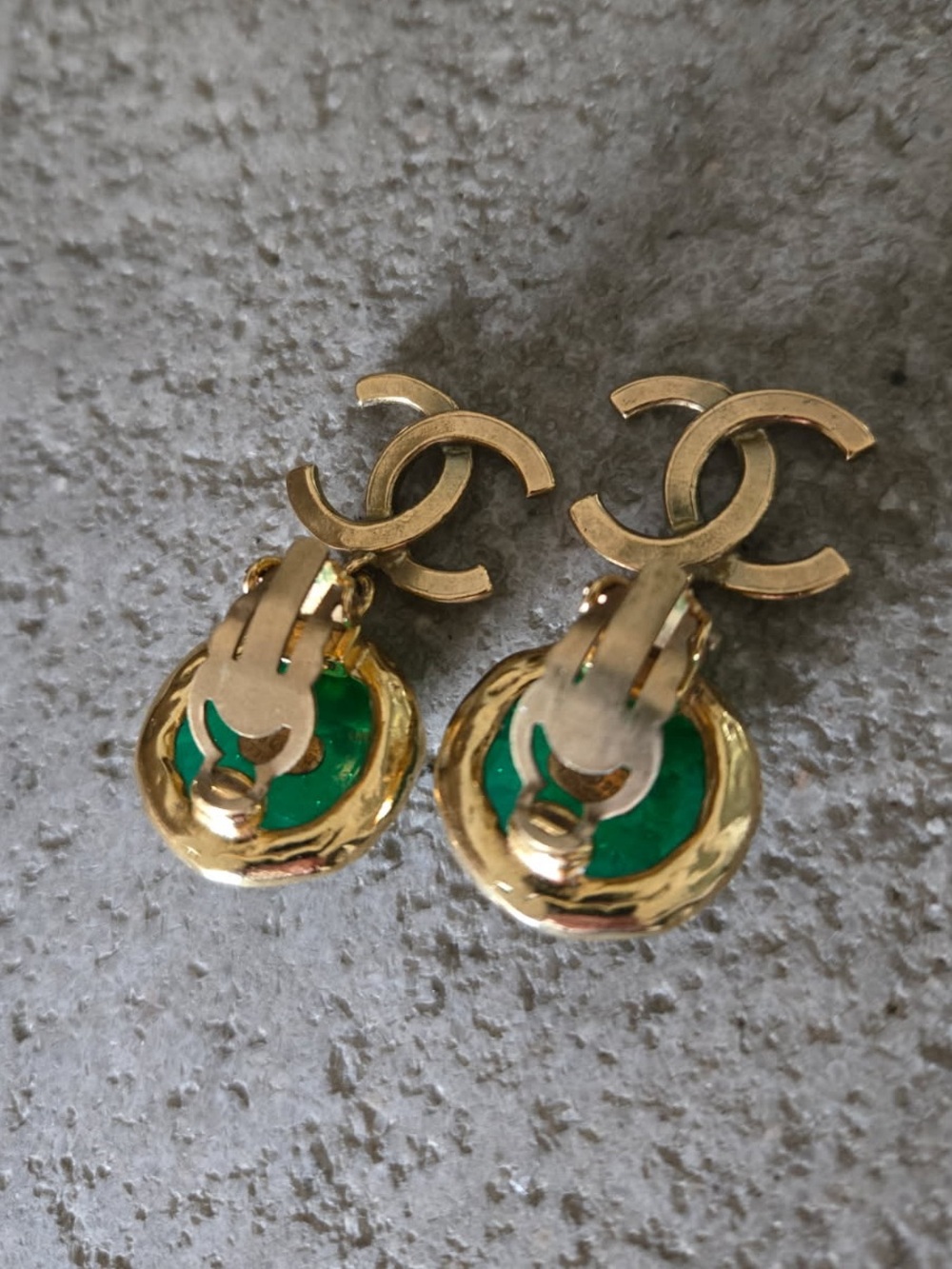 CHANEL Gold-Tone Drop Earrings RARE Gripoix clip ons - Picture 3 of 4